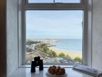 Draycott Dreams has stunning sea views across St Ives Bay & Harbour - B&B St Ives