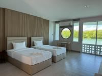 Madee House - มาดีเฮ้าส์ - Bed and Breakfast Ban Ao Yang