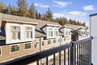 Cozy 3BR Mountainside Haven Near Banff - B&B Canmore