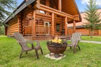 Rustic Chalet Perfect Getaway for Groups - B&B Golden