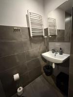 Apartament Pod Kukułką PARKING FREE - Chambres d'hôtes Kłodzko