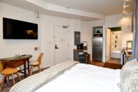 Studio Apartment with Queen Bed