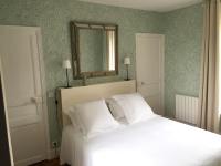 Camera Matrimoniale con Vista Piscina