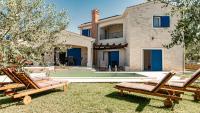 Beautiful Villa Torre I with whirlpool in Tar - B&B Tar