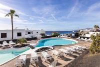 Tabaybas 7 Beachfront Pool Sea Views by Bayside - Chambres d'hôtes Puerto del Carmen
