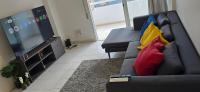 Executive 2BR Spacious Apartment , Limassol Center, 2 Balconies, Ideal Business Stay - SuperCentro! - Chambres d’hôtes Limassol