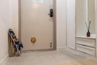 Direct Elevator to Hongik Univ Station, NEW by 13yr Superhost, Professionally Maintained - B&B Seul