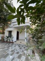 Grha -A Quiet 3BHK Home Among the Locals, with a Plunge Pool - B&B Varkala