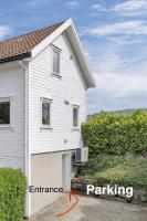 Cozy 2-Bedroom Apartment, 5 Min from the Zoo - Towels & Bed Linen Included - Chambres d'hôtes Kristiansand