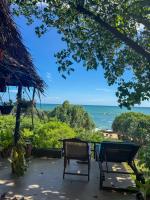 Happybeach Sea view Cabin restaurant & beach bar - B&B Tangalle