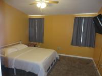 Close to Store & Airport - B&B Kenner