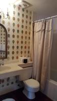 Deluxe King Room 6
