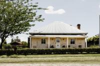 Airdrie - Storybook Country Cottage Charm - Bed and Breakfast Mudgee