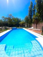 Shangri la - Casa y Pileta Privada - B&B Mendoza
