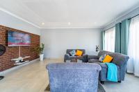 Three-Bedroom Holiday Home 