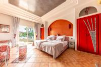 Camera Doppia con Letti Singoli con Vista Piscina