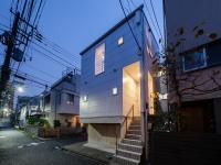 Shibuya 10min , 2min walk to Shirokanedai Sta , 70sqm House ,Family Friendly ,Queen Bed, Switch , Free Wi-Fi, PocketWi-Fi - B&B Tokyo