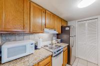 Mountain View Ski Condo Sleep 6 - Fireplace - Hot Tub - Chambres d’hôtes Gatlinburg