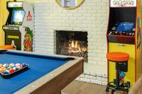 Backyard Paradise Sleeps 14 Arcade Games Spa - B&B Bradenton