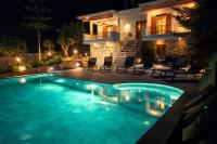 Giomani Villa-Private Pool-Walk to the Sea - B&B Nikiána