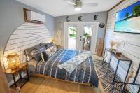 Peaceful Lake View Retreat Near Parks 10 Minutes to Downtown - B&B Orlando