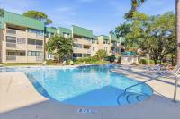 Beach-Ready Hilton Head Condo w Resort Amenities - B&B Hilton Head