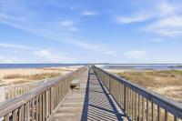 Beach-Ready Hilton Head Condo w Resort Amenities - B&B Hilton Head
