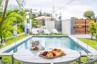 Modern Flat Just Steps From Shore - Chambres d’hôtes Ponta do Sol