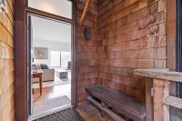 Beachfront Retreat with Ocean Views - B&B Watsonville