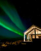 Panoramic Seaside Cabin in Vesterålen - Arctic Ocean Views - Close to the Beach - B&B Bø