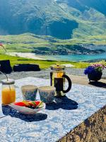 Panoramic Seaside Cabin in Vesterålen - Arctic Ocean Views - Close to the Beach - B&B Bø