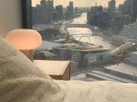 Japandi Style and Excellent Views 1BR near Crown - B&B Melbourne
