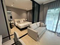 The Title Legendary Bang-Tao access to the pool - B&B Bang Tao Beach