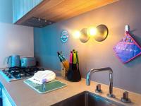 Chic 2BR 1Bath Apt in Melbourne CBD - Bed and Breakfast Melbourne