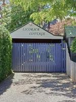 Private Luxury Island Retreat with Panoramic Bay Views - B&B Macleay Island