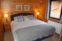 Woodland Oak Log Cabin, by Meall nan Tarmachan - Chambres d'hôtes Killin