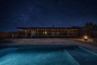 Navigate Stays Winner of the Best Pool House in JT - B&B Joshua Tree