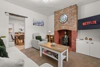 2-BR Canal-side House, 15 mins walk to Chester City Centre - Ferienwohnung Chester