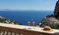 LA VILLA DI ENZO Casa Vacanze con vista mare - B&B Amalfi