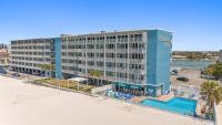 Beach, Gulf, and Bay Views plus 2 Balconies with Pool and Sleeps 6 - B&B Saint Pete Beach