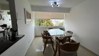 Spacious and bright apartment with a beautiful view - B&B Lima