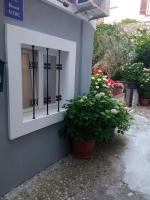 Studio apartman & Rooms No1 - B&B Zara