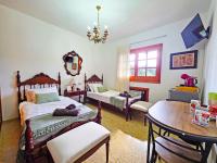 Standard Twin Room with Mountain View