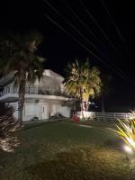 Cozy beach home in Faros, Raches - Bed and Breakfast Rákhai
