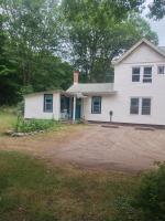 The Acorn includes fire pit, swimming, hiking and nature - B&B Palenville