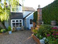 The Saddlery Holiday Cottage - Near Wolds And Coast - Chambres d'hôtes North Thoresby