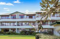Perfectly Positioned Across From Mollymook Beach - B&B Mollymook