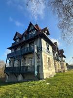 Appartement dans le Manoir des Creuniers avec vue mer - Chambres d'hôtes Trouville-sur-Mer