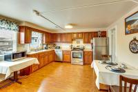 Walk to Shops & Eats: Apt in Downtown Elizabeth - B&B Elizabeth