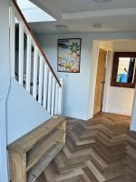 Home from home beach house close to the sea - B&B Sandsend